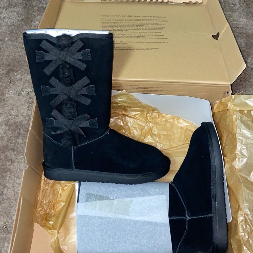 Brand new in box Koolaburra by UGG